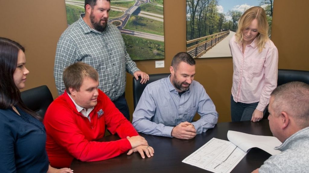 Career_WS JD_1200x900_PTR PTR group looking at plans